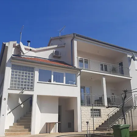 Marina Quarto em Acomodações Particulares *