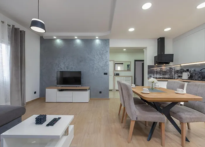 בית אירוח Marina *